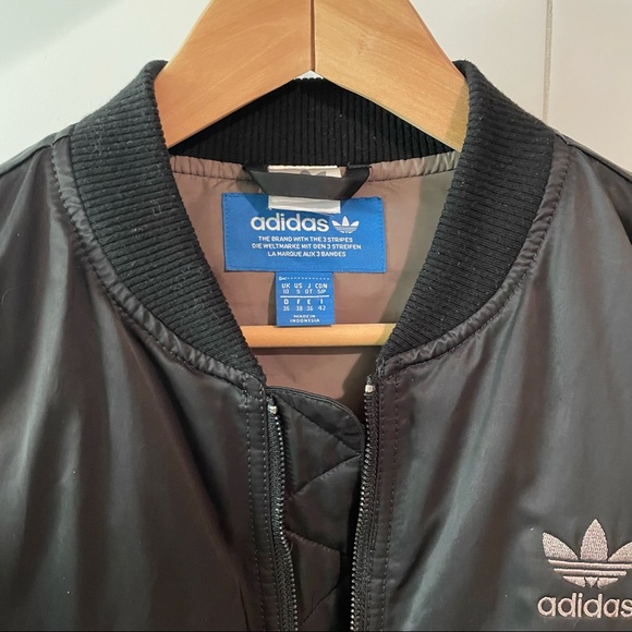 Adidas black padded bomber jacket, size S - Picture 2 of 4